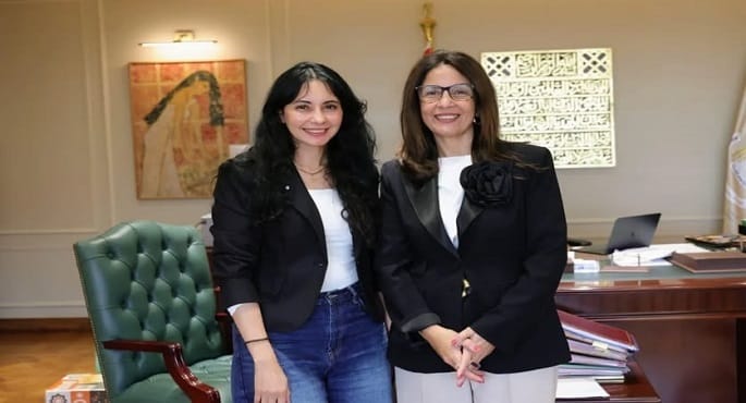 الدكتورة جيهان زكي وزيرة الثقافة تلتقي الدكتورة نسمة عبد العزيز عازفة الماريمبا لبحث تفاصيل مهرجان "بهجة وبسمة".