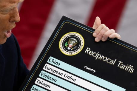 واشنطن تضرب أسس التجارة العالمية.. أوروبا في مواجهة تهديد انهيار الاتفاقات