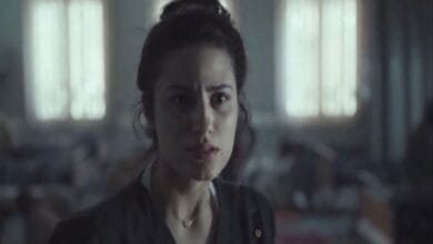 زوجها في حضن الموت.. طبيبة تواجه أقسى اختبار إنساني بين الأنقاض