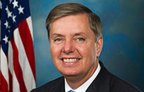 سيناتور أمريكي: واشنطن في مفاوضات مع وسيط “غير نزيه” لإدارة الأزمة مع طهران