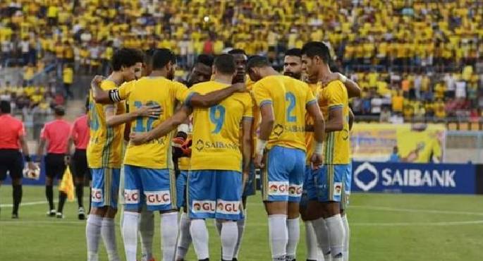 لاعبو الإسماعيلي خلال إحدى المباريات.