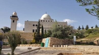 مدخل كهف أهل الكهف في الأردن.