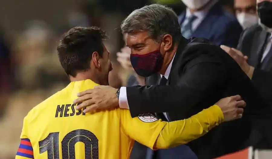 لابورتا يكشف: محاولات يائسة لإعادة ميسي إلى برشلونة في 2023 لكن القدر كان له رأي آخر!