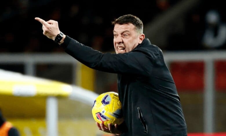 تورينو يُقيل باروني ويعين دافيرسا في صفقة سريعة وسط أزمة النتائج