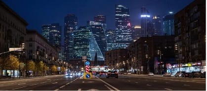 روسيا تواجه واقعاً اقتصادياً صعباً: خفض توقعات النمو وانهيار أسعار النفط يهددان الميزانية