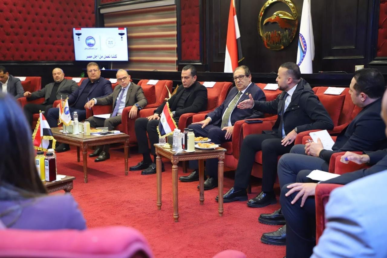 وزير الاستثمار يكشف خطة الحكومة لتعزيز بيئة الاستثمار أمام قيادات «مستقبل وطن»