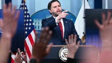 فانس: ترامب يفضل الحل الدبلوماسي مع إيران ويتمسك بمنعها من امتلاك سلاح نووي