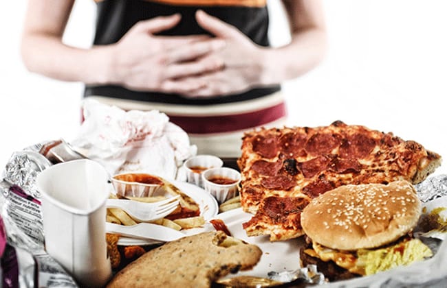 تحذيرات من خطورة الأطعمة الموجودة بالشوارع في شهر رمضان