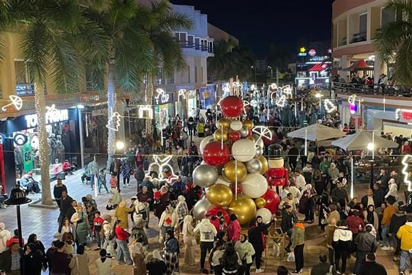 تعرّف على مواعيد عمل المحال التجارية والكافيهات والمطاعم والمولات في رمضان