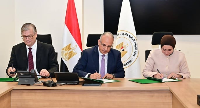 “الرى” توقع مع هولندا اتفاقية منحة تمويل دراسة جدوى حماية الشواطىء