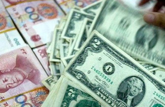 الين الياباني يستعيد قوته والدولار مستقر وسط ترقب الرسوم الأمريكية