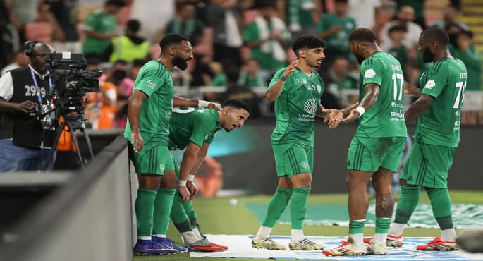 الأهلى يواجه الرياض الليلة بالدورى السعودى