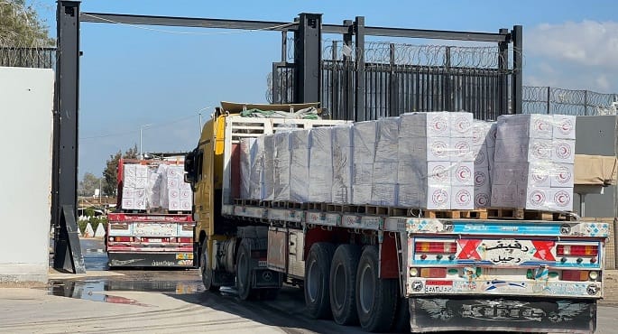 قافلة «زاد العزة» الـ 147 تدخل إلى قطاع غزة