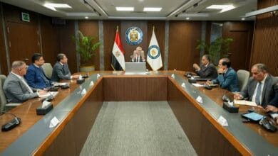 وزير البترول والثروة المعدنية: تسريع تطبيق تقنيات الحفر الأفقي والتكسير الهيدروليكي لزيادة الإنتاج البترولي