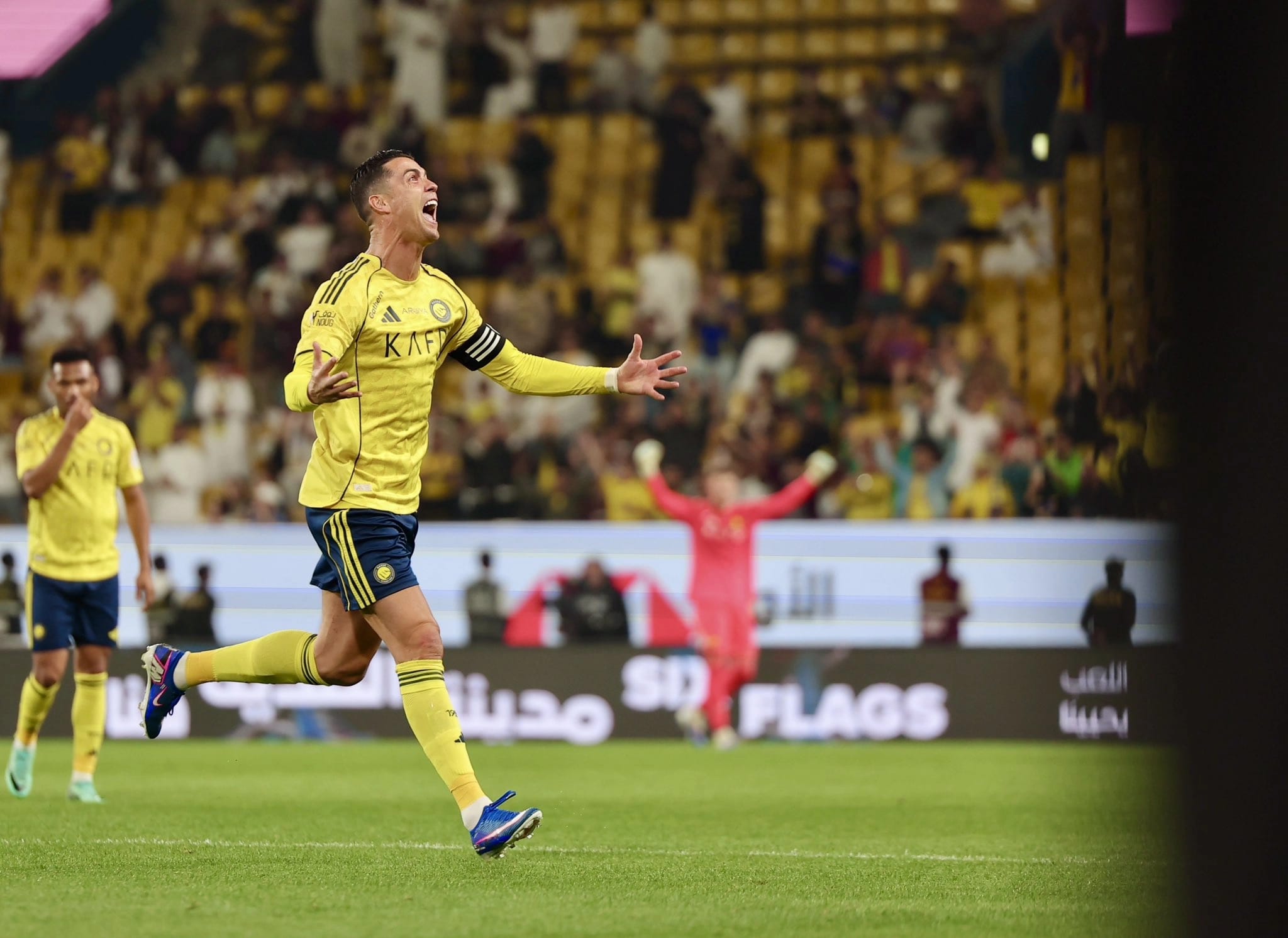 رونالدو يستحوذ على 25% من أسهم نادي ألميريا الإسباني