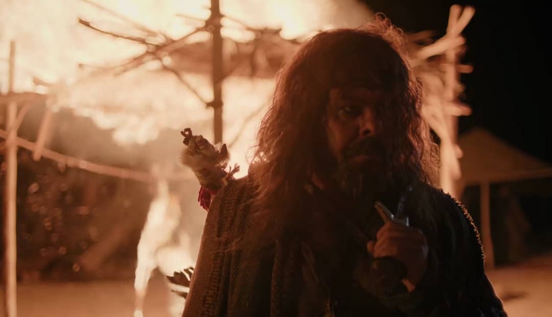 منذر رياحنة يوضح حقيقة صورته داخل المستشفى: إصابة خلال تصوير «أبطال الرمال»