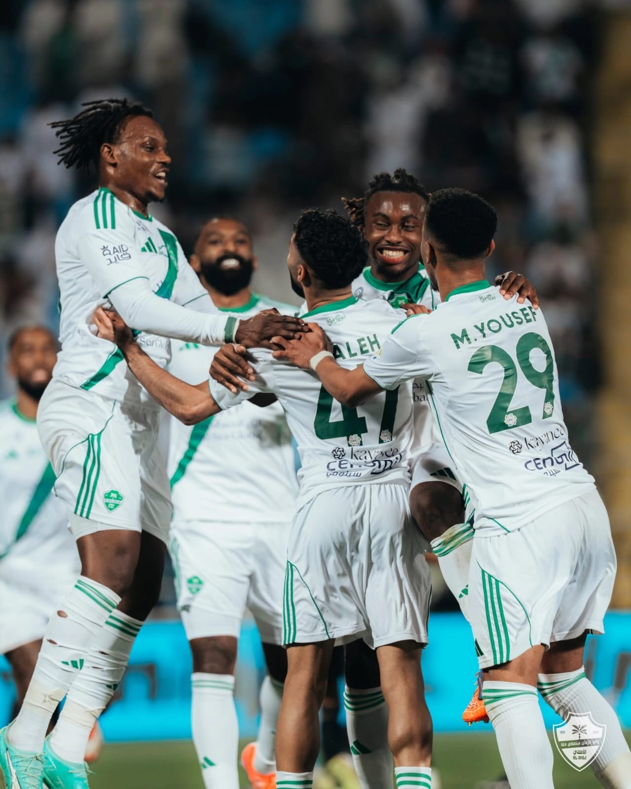 الأهلي يتصدر الدوري السعودي مؤقتا بالفوز على الرياض
