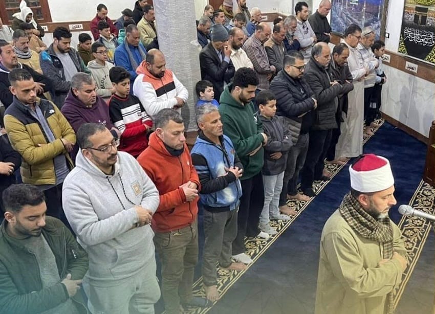أبناء محافظة كفرالشيخ يؤدون تاسع صلاة تراويح بمساجد المدن والقرى| صور