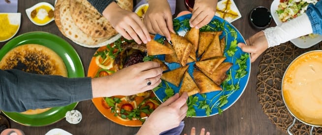 أخطاء غذائية شائعة في رمضان تهدد الصحة العامة| فيديو