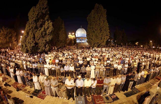 الاحتلال يمنح المصلين تصريحا لمرة واحدة للصلاة بالمسجد الأقصى خلال شهر رمضان