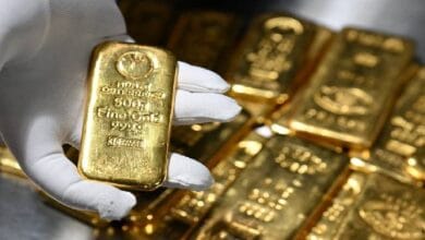 الذهب يستقر مع تراجع عوائد سندات الخزانة وضعف الطلب