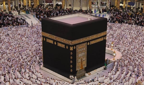 الجمعية الفلكية بجدة: غدًا أول تعامد للقمر على الكعبة المشرفة في 2026