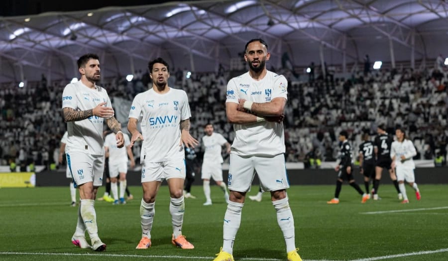 الدوري السعودي| الهلال يكتسح الشباب بخماسية.. والاتفاق يخسر من الحزم بثلاثية