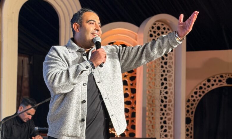 محمد عدوية يتألق بأجمل أغانيه في سهرة رمضانية | صور