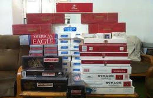 ضبط 430 عبوة سجائر مستوردة مهربة جمركيًا بكفرالشيخ