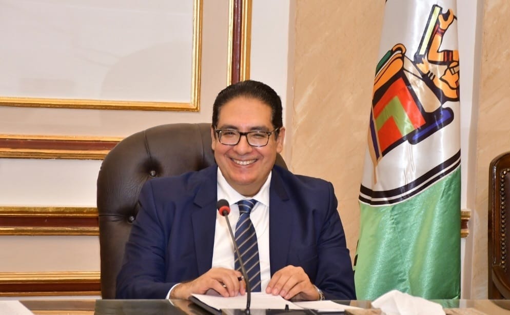 رئيس جامعة القاهرة يُهنئ الرئيس السيسي والقوات المسلحة بذكرى انتصار العاشر من رمضان