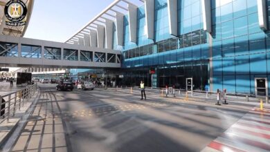 وزير الطيران المدنى يوجه برفع درجة الاستعداد القصوى بمطار القاهرة الدولى وجميع المطارات