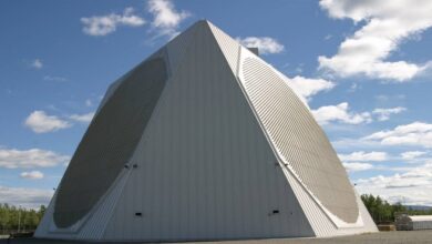 الحرس الثورى الإيرانى يعلن تدمير رادار أمريكى متطور فى قطر