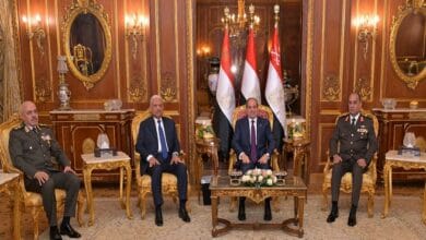 الرئيس عبد الفتاح السيسي يكرم الفريق أول عبدالمجيد صقر