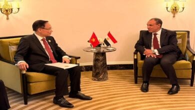 وزير الخارجية المصري الدكتور بدر عبد العاطي يلتقي نظيره الفيتنامي لي هواي ترونج.