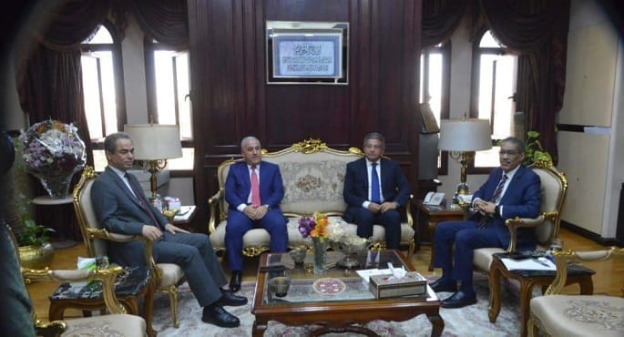 صورة تجمع الكاتب الصحفي ضياء رشوان، وزير الدولة للإعلام، مع المهندس خالد عبد العزيز، رئيس المجلس الأعلى لتنظيم الإعلام، المهندس عبد الصادق الشوربجي، رئيس الهيئة الوطنية للصحافة، والأستاذ أحمد المسلماني، رئيس الهيئة الوطنية للإعلام، خلال اجتماع تنسيقي بمكتب وزير الدولة للإعلام لمناقشة تفعيل تكليفات الرئيس السيسي.