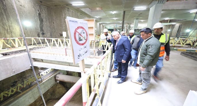 وزير النقل يتفقد محطة مترو الملك الصالح.