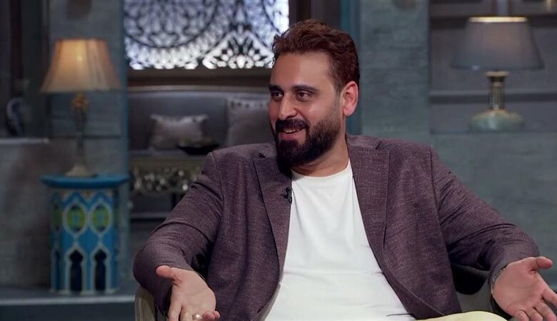 محمد يوسف يكشف سبب انحناء ظهره في «صحاب الأرض»: التهاب الفقرات التصلبي المزمن