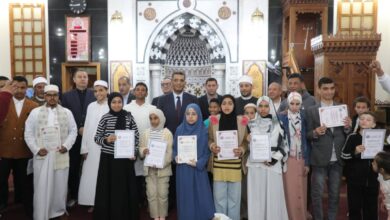 ​محافظ البحر الأحمر يكرم حفظة القرآن بمسجد الميناء بالغردقة| صور