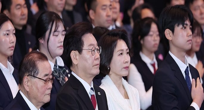 الرئيس الكورى الجنوبى يحث كوريا الشمالية على استئناف الحوار والمشاركة فى صياغة مستقبل جديد