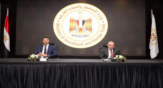 وزيرا الاستثمار والصناعة يجتمعان مع بنوك الاستثمار بمشاركة 4 جهات حكومية و5 بنوك استثمار