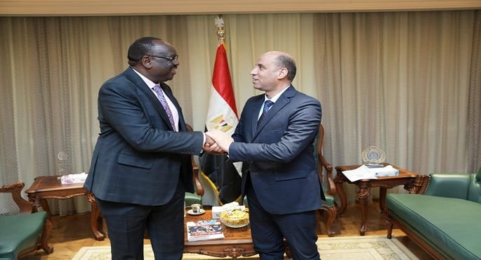 وزير العمل لنظيره الجنوب سودانى:مصر تفتح ذراعيها للأشقاء لتعزيز التعاون المشترك