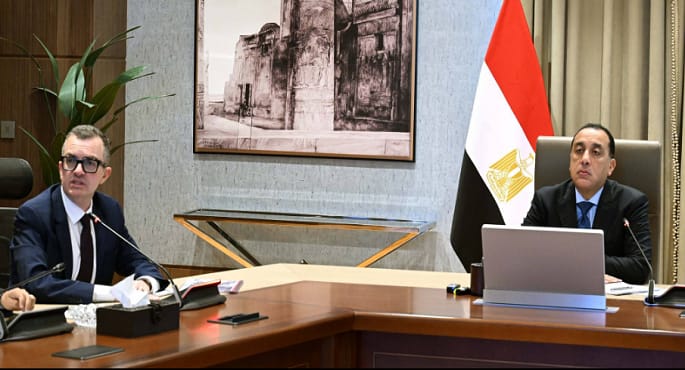 رئيس الوزراء يلتقى وزير التخطيط والتنمية الاقتصادية لاستعراض ملامح خطة التنمية الاقتصادية والاجتماعية للعام المالى القادم 2026/2027