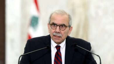 رئيس وزراء لبنان نواف سلام يعلن حظر أنشطة حزب الله العسكرية