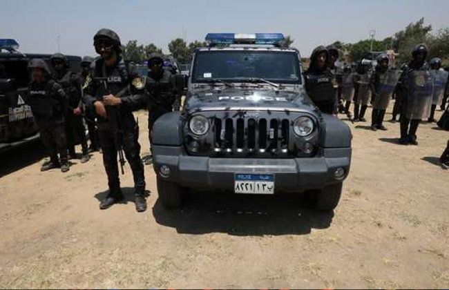 أمن المنافذ يضبط قضايا تهريب وينفذ 182 حكماً قضائياً في يوم واحد