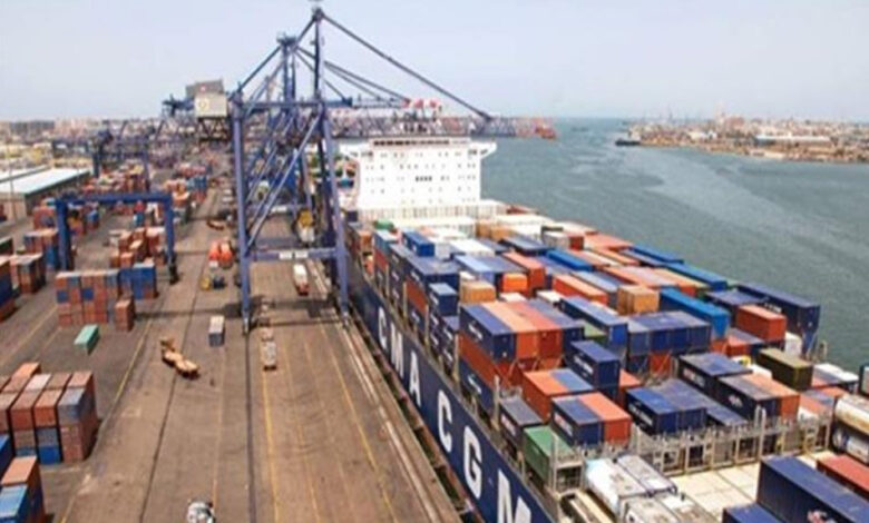 هيئة موانئ البحر الأحمر: تداول 23 ألف طن بضائع و913 شاحنة بموانئ البحر الأحمر