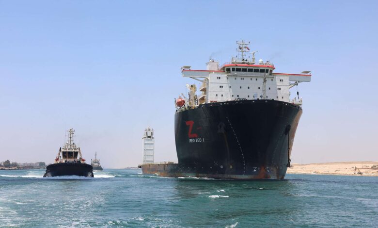 رئيس هيئة قناة السويس: حركة الملاحة منتظمة وتستمر في تقديم خدماتها على مدار الساعة