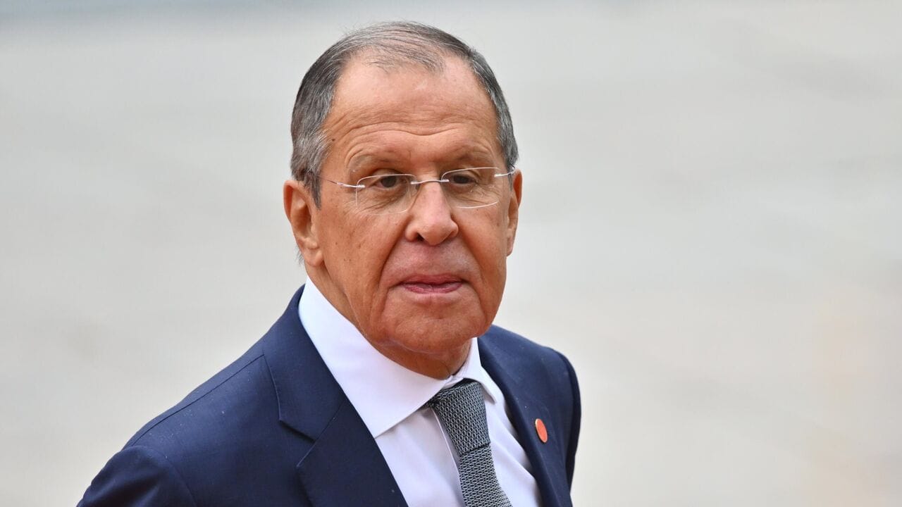 وزير الخارجية الروسي: نرفض استخدام القوة ضد إيران وندعو لخفض التصعيد