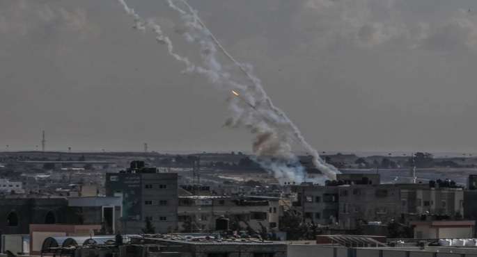 إيران تطلق صاروخًا باليستيًا نحو وسط الكيان الصهيوني وحادث منفصل في الجليل