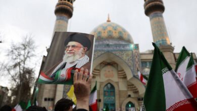 الكيان الصهيوني يستهدف مقر مجلس خبراء القيادة في قم الإيرانية