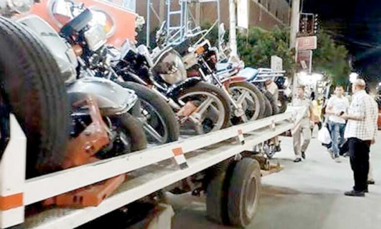 حملات مرورية على الدائري الإقليمي تسفر عن ضبط 6 سائقين متعاطين للمخدرات والتحفظ على دراجة نارية مخالفة